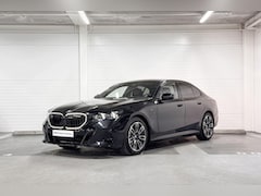 BMW 5-serie - Sedan 530e | M Sportpakket Pro | Innovation Pack | Travel Pack | Comfort Pack | Huisselect
