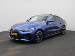 BMW i4 - eDrive35 M-Sport 70 kWh | Panoramadak | Oyster Leder | Stoelverwarming | Apple Carplay / A