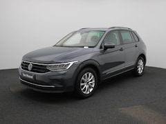Volkswagen Tiguan - 2.0 TDI Life Business AUTOMAAT | ADAPTIEVE CRUISE | STOELVERWARMING & STUUR | CAMERA | NAV