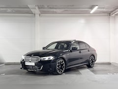 BMW 3-serie - Sedan 320i M Sport | Schuifdak | Trekhaak