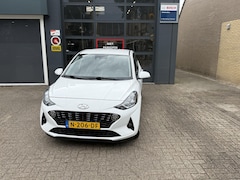 Hyundai i10 - 1.0 Comfort Smart 5-zits Automaat / Airco/ Navigatie/ Cruise/ Apple Carplay/ Camera/ LED