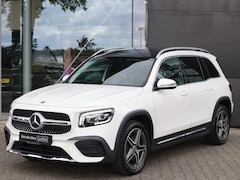 Mercedes-Benz GLB - 200 Premium Plus l Trekhaak l Panoramadak l Carplay