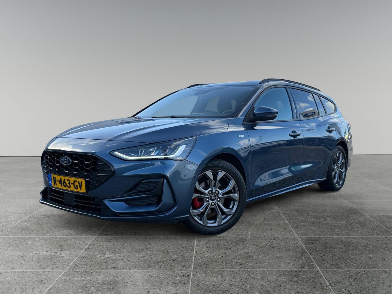 Ford Focus Wagon - ST Line 1.0 EcoBoost Hybrid WinterPack | Navigatie | Achteruitrijcamera | Cruise Control - AutoWereld.nl