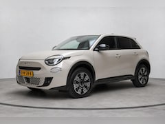 Fiat 600 - 1.2 Hybrid Urban | Achteruitrijcamera | Carplay | Climate control | Cruise control | Parke