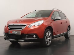 Peugeot 2008 - 1.2 PureTech Allure - Panoramadak - Navigatie - Climate Control - Trekhaak