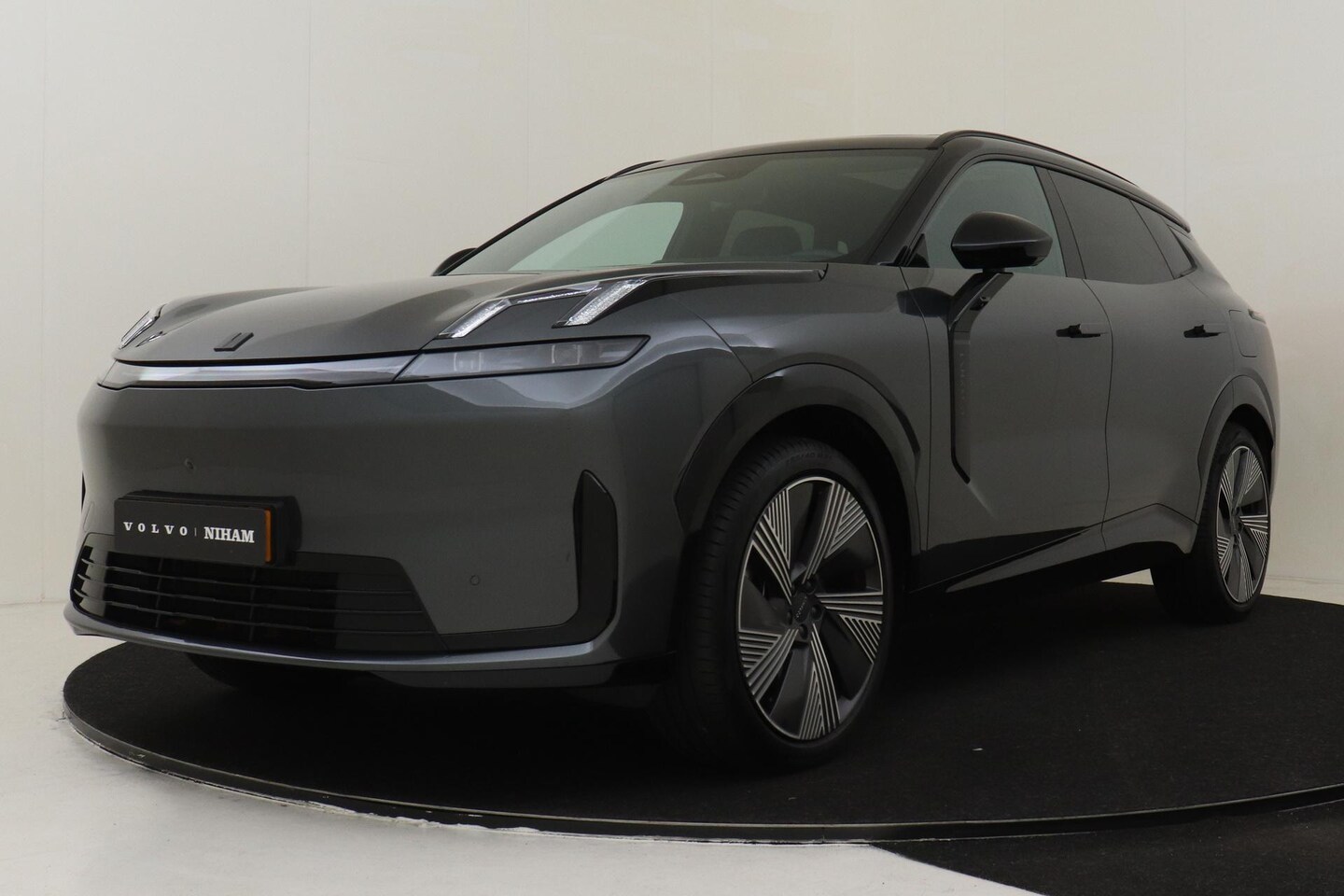 Lynk & Co 08 - 1.5 PHEV MORE -PANO.DAK|ADAP.CRUISE|HARMAN/KARDON|360°CAM|GEVENT.LEDER+MASSAGE|21"|SoH:100 - AutoWereld.nl