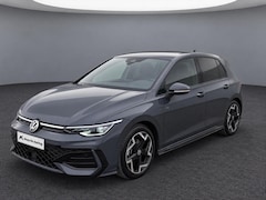 Volkswagen Golf - 1.5eTSI/150PK R-Line · Navigatie · Trekhaak · Apple/Android Car Play · Dodehoeksensoren ·