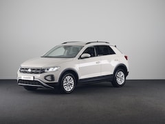 Volkswagen T-Roc - 1.0 TSI Life 110 pk | Navigatie via App | Parkeersensoren (Park assist) | Adaptieve cruise