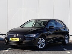 Volkswagen Golf - 1.5 eTSI Life 150PK DSG | Trekhaak | Navigatie | Climate control | Stoel- & Stuurverwarmin