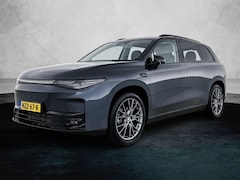 Leapmotor C10 - Design REEV Plug-in Hybrid 215pk 28.4 kWh Automaat | Navigatie | Panoramadak | 360° Camera