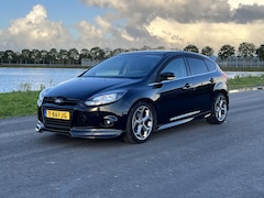 Ford Focus - 1.6 EcoBoost Titanium Airco, navi, pdc, kleppensysteem uitlaat
