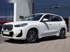 BMW X1 - xDrive25e M Sport Automaat / Sportstoelen / Achteruitrijcamera / Stoelverwarming