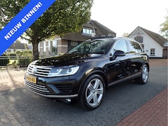 Volkswagen Touareg - 3.0 TDI R-line / ACC / LUCHTVERING / 360* CAMERA / PANO / TREKHAAK / MEMORY