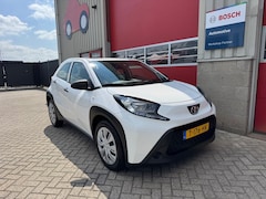 Toyota Aygo X - 1.0 VVT-i MT, Carplay, Bluetooth, Navigatie, Cruise control, 1e eigenaar, Boekjes aanwezig