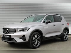 Volvo XC40 - B4 Plus Dark | Trekhaak | Panoramadak | Trekhaak | Verwarmbare voorstoelen en stuurwiel |