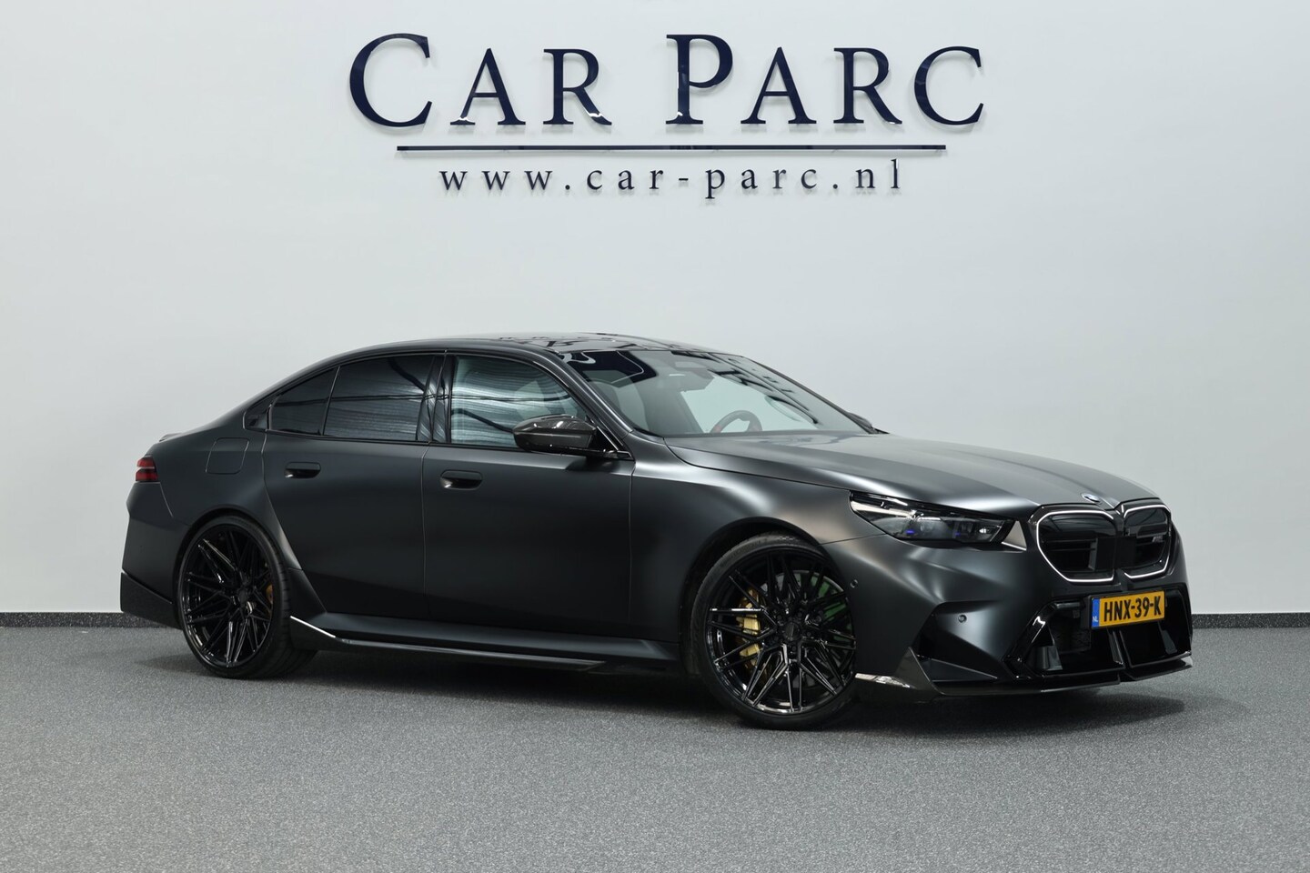 BMW M5 - 5-serie 1000+PK BTW/AKRAPOVIC/FULL PPF XPEL/KERAMISCH/CARBON M-PERFORMANCE/EVENTURI/B&W/PA - AutoWereld.nl