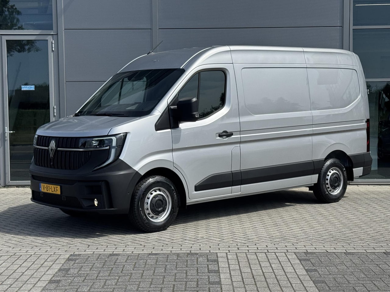 Renault Master E-Tech - T35 L2H2 Advance long range 87 kWh 100% ELEKTRISCH | DEMO | 447 KM WLTP | VAN OF THE YEAR - AutoWereld.nl