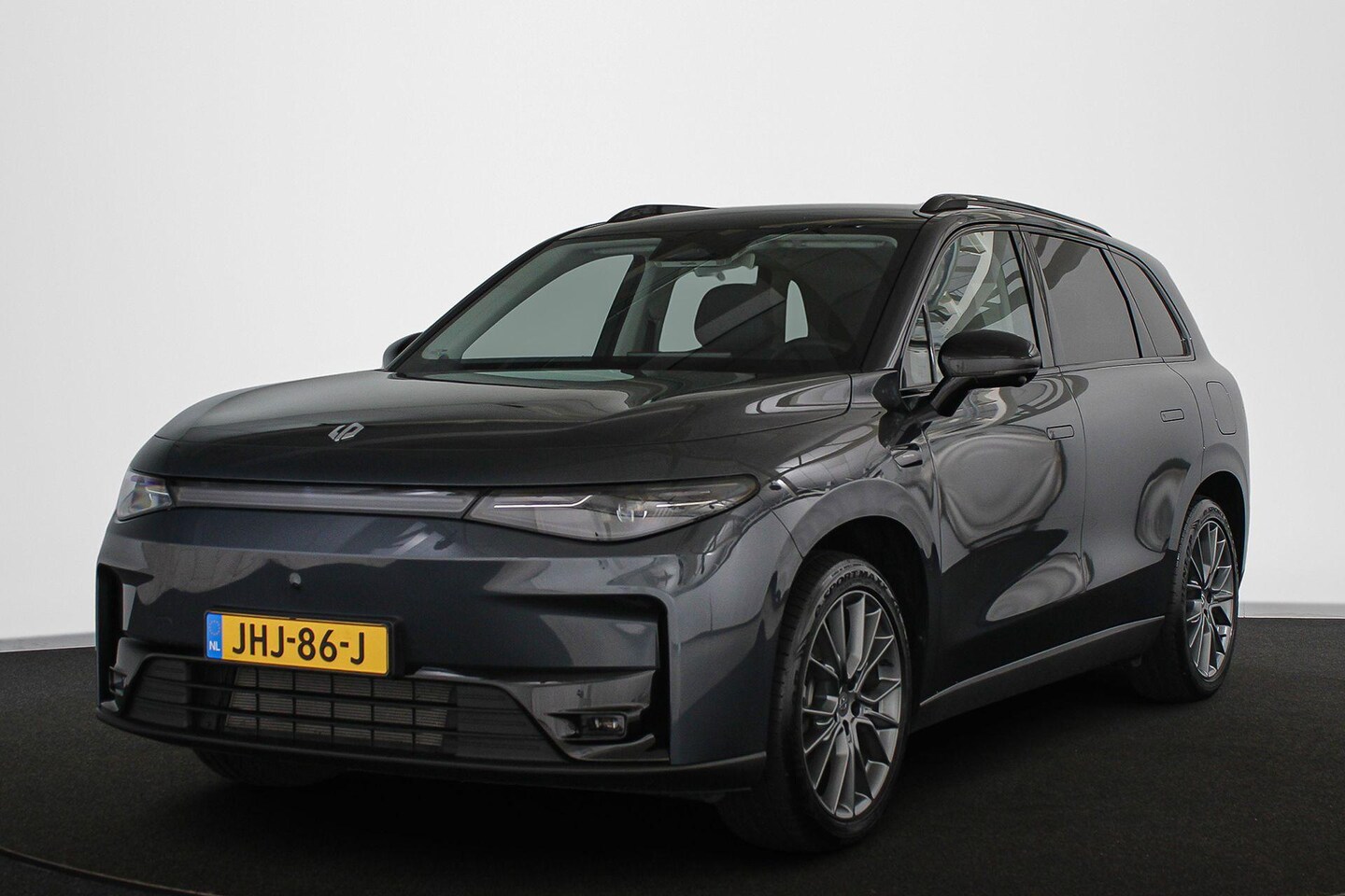 Leapmotor C10 - Design REEV 28.4 kWh 360 Camera Panoramadak Zeer Compleet - AutoWereld.nl