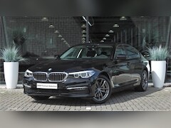 BMW 5-serie - 530e Automaat / Comfortstoelen / Achteruitrijcamera / Stoelverwarming / PDC
