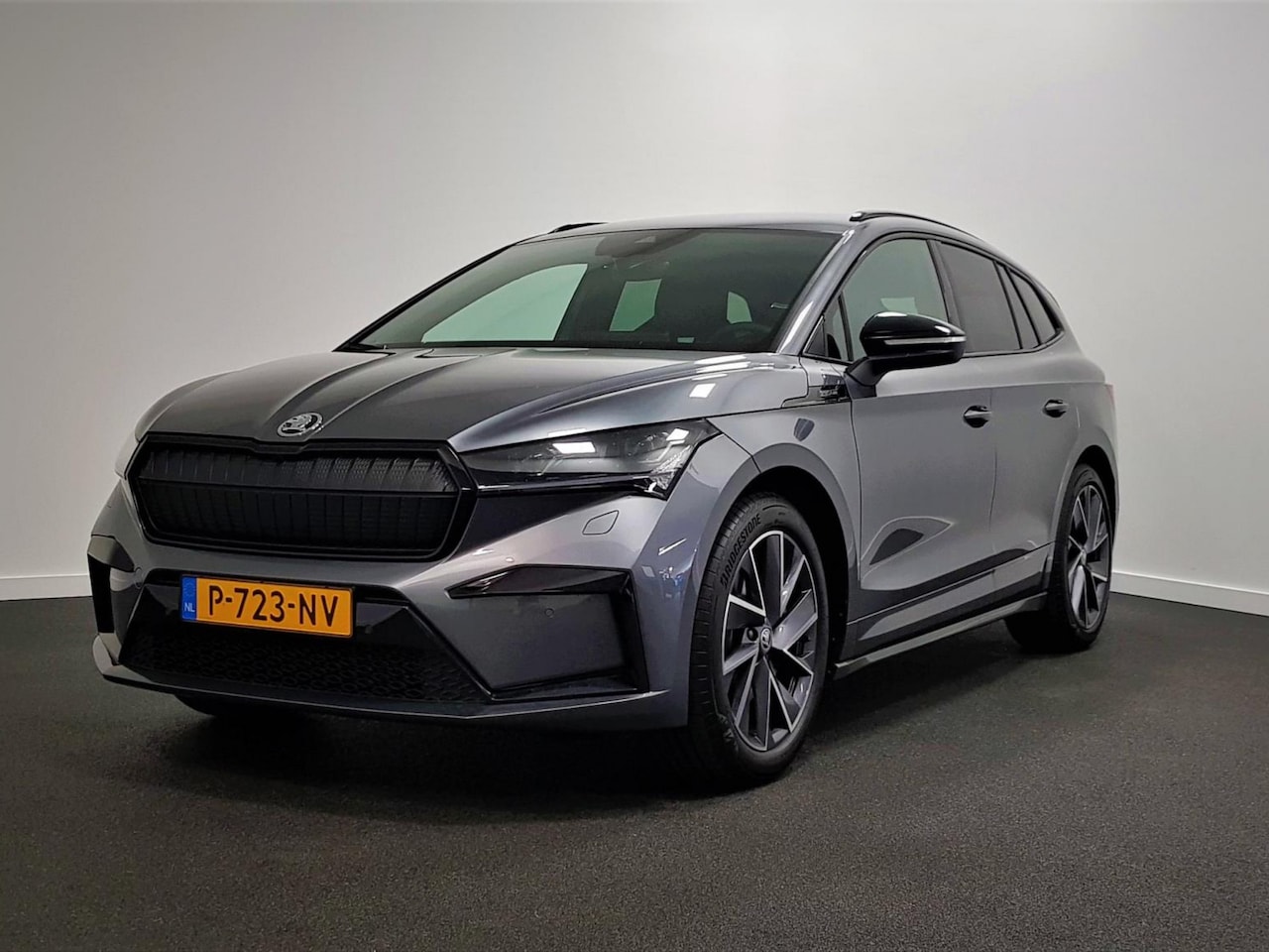 Skoda Enyaq iV - 80 Sportline DEMO ! Navigatie Climate pack Assistentie pack LED Extra Getint glas Lichtmet - AutoWereld.nl