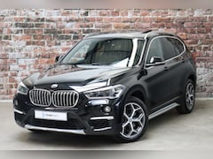 BMW X1 - sDrive20i Executive xLine Automaat / Panoramadak / Achteruitrijcamera / Hifi / Cruise Cont