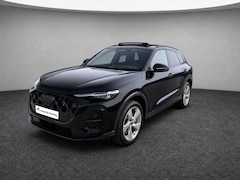 Audi Q5 - 2.0TFSIe-hybrid 220kW/299PK quattro S Line · Panoramadak · Trekhaak · 360°Camera + Parkeer