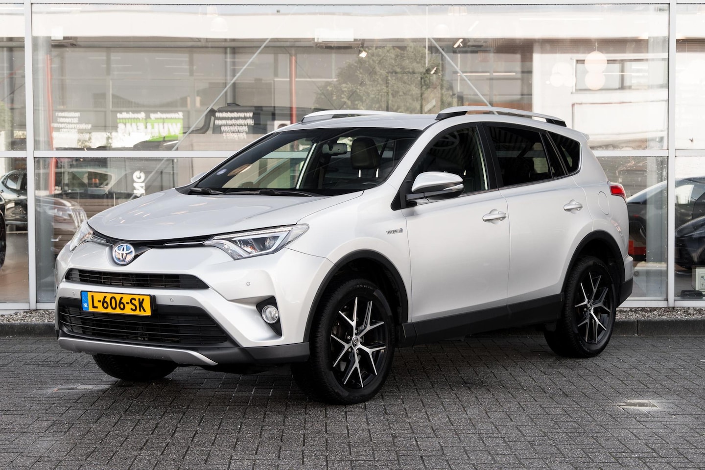 Toyota RAV4 - 2.5 Hybrid Style 2.5 Hybrid Style - AutoWereld.nl