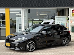BMW 1-serie - 118i Executive Edition | M-sport | NAP | Dealer onderhouden | Stoelverwarming | Navigatie