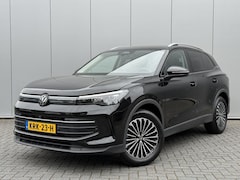 Volkswagen Tiguan - 1.5 eTSI Life EINDEJAARSAANBIEDING Edition GOAL Trekhaak 3D Camera Carplay IQ-Light Automa