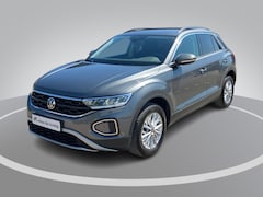 Volkswagen T-Roc - 1.0TSI/110PK Life Business · Navigatie · Apple/Android Car Play · Stoelverwarming · Garant