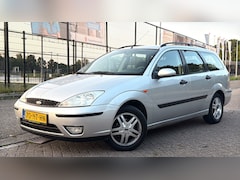 Ford Focus Wagon - 1.6-16V Trend