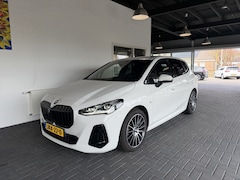 BMW 2-serie Active Tourer - 220i M-Sport / Pano / H&K / Stoelverwarming / HUD / Mild Hybride