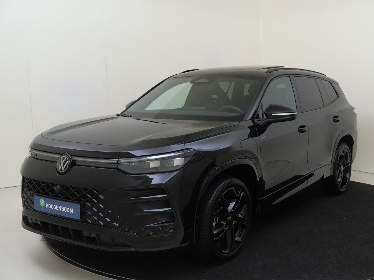 Volkswagen Tayron - R-Line Edition | 'App-Connect' draadloze smartphone integratie | Automatische afstandsrege - AutoWereld.nl