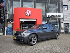 BMW 3-serie - 330e iPerformance 184pk | Panodak | Head up | Climate