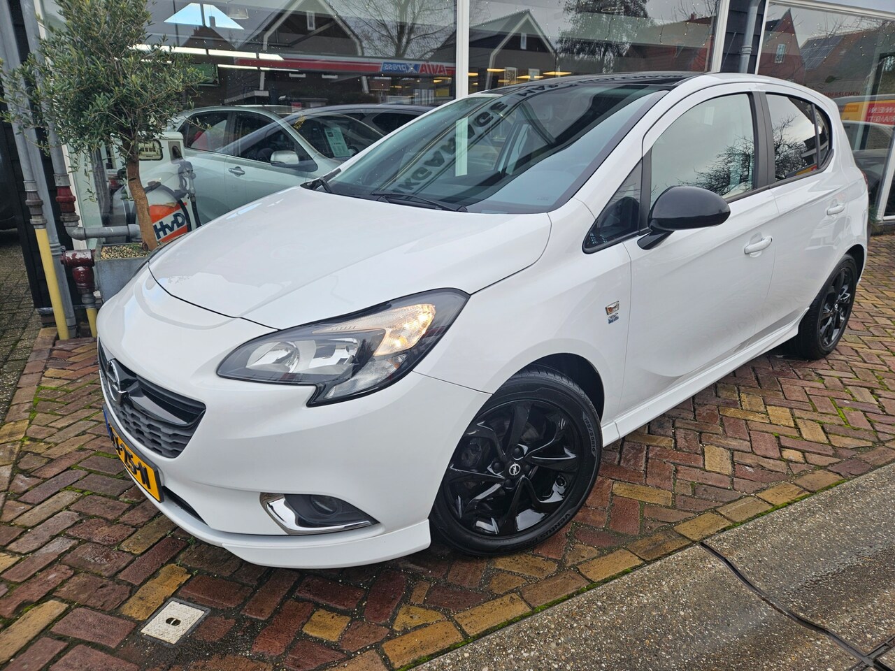 Opel Corsa - 1.4 Opc-Line,stuur/stoelverwarming!leuke auto - AutoWereld.nl