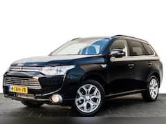 Mitsubishi Outlander - 2.0 PHEV Executive Edition | 4 WD | Trekhaak | Camera | Navi | Clima | Cruise