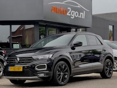 Volkswagen T-Roc - 1.5 TSI AUT7 SPORT BLACK-EDITION PANODAK NAVI CAMERA DIGI-DASH APPLE-CARPLAY LED LMV PDC