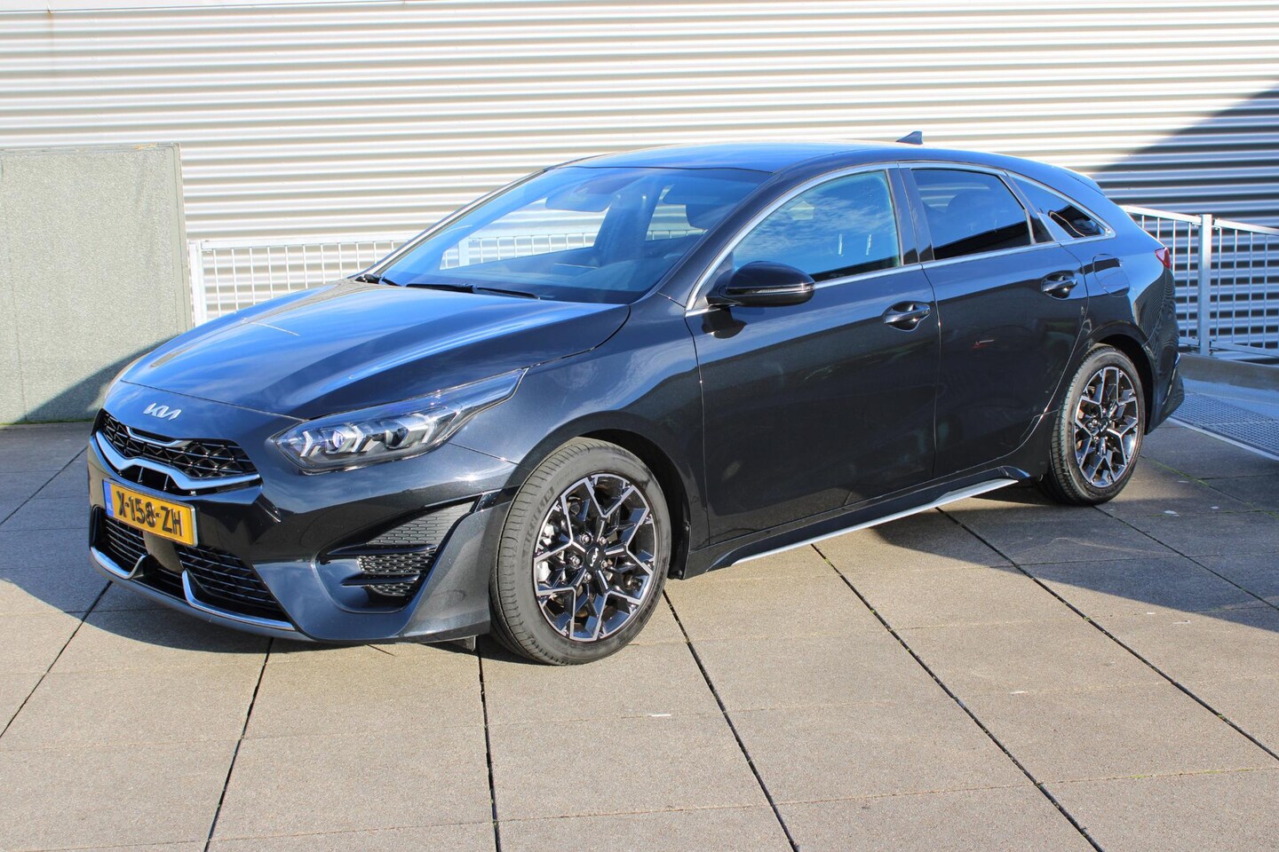 Kia Pro cee'd - 1.5 T-GDi GT-Line AUTOMAAT NETTO DEAL!!  Navigatie / Camera / 29000 KM - AutoWereld.nl