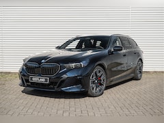 BMW 5-serie Touring - 530e M Sport Automaat / Trekhaak / Parking Assistant Professional / Stoelventilatie / Comf