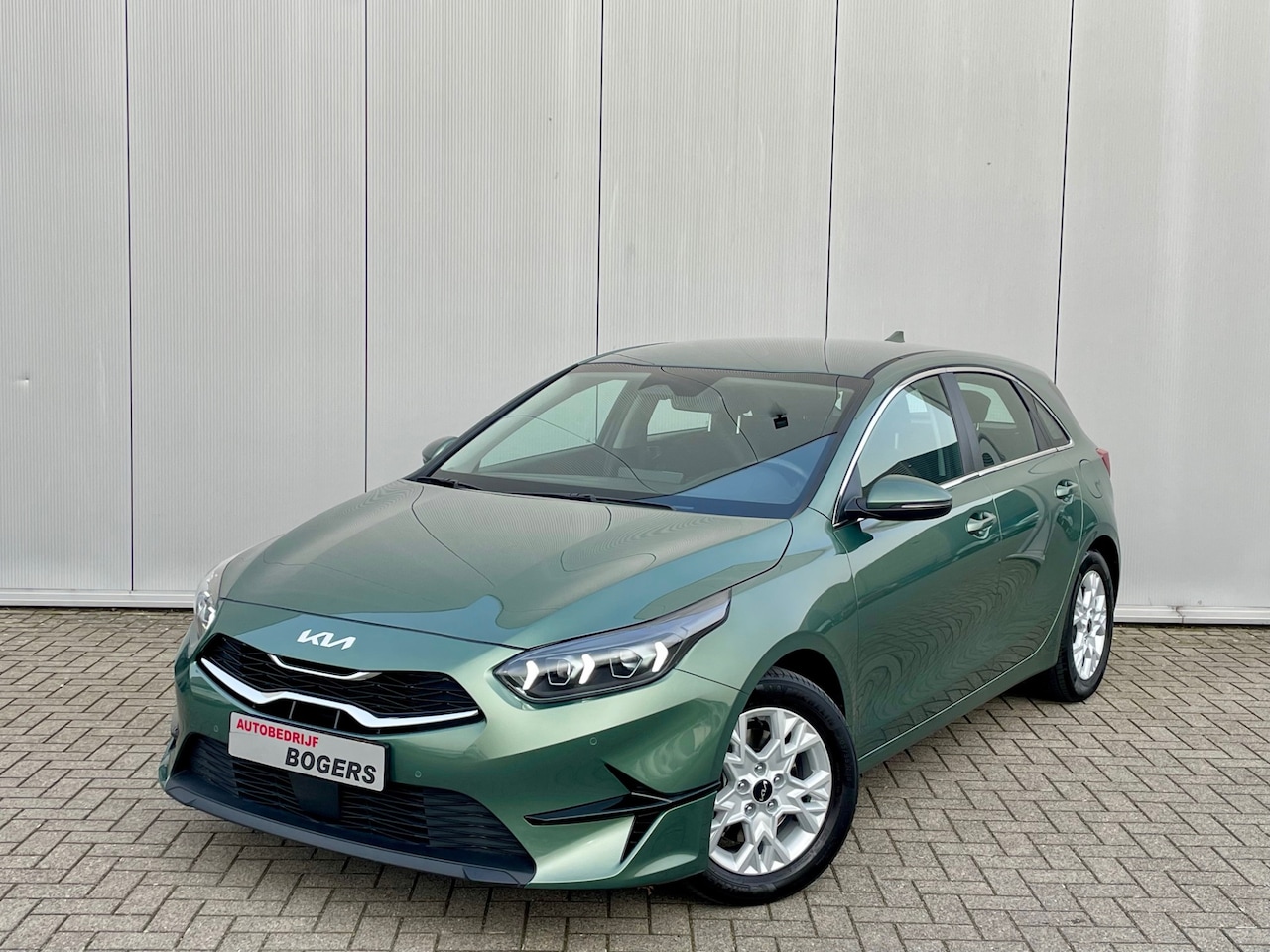 Kia Cee'd - Ceed 1.0 T-GDi DynamicLine Navigatie, Climate Control, Cruise Control, Trekhaak, 16"Lm, Ac - AutoWereld.nl