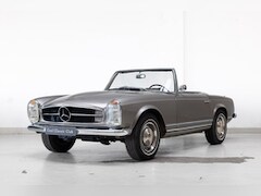 Mercedes-Benz SL-klasse Cabrio - 230 - 4 Speed - Nut & Bolt Restoration