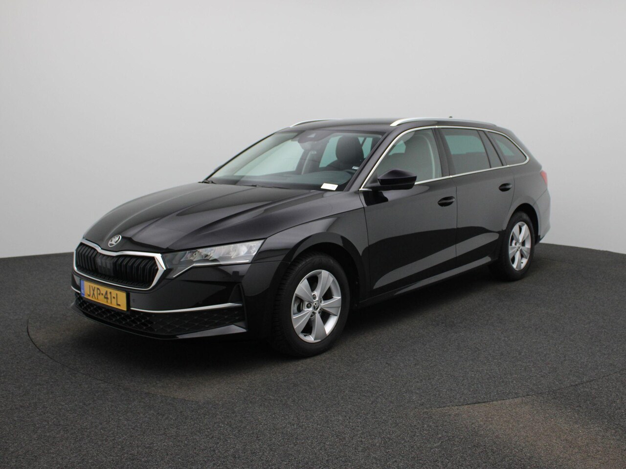Skoda Octavia Combi - 2.0 TDI AUTOMAAT | ELEKTRISCHE TREKHAAK | PARAPLU | LED | NAVIGATIE | APPLE CARPLAY | PDC - AutoWereld.nl