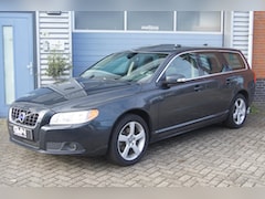 Volvo V70 - 3.2 6-cilinder Aut | Leder | Stoelverw | Cruise | Youngtimer | Nette auto