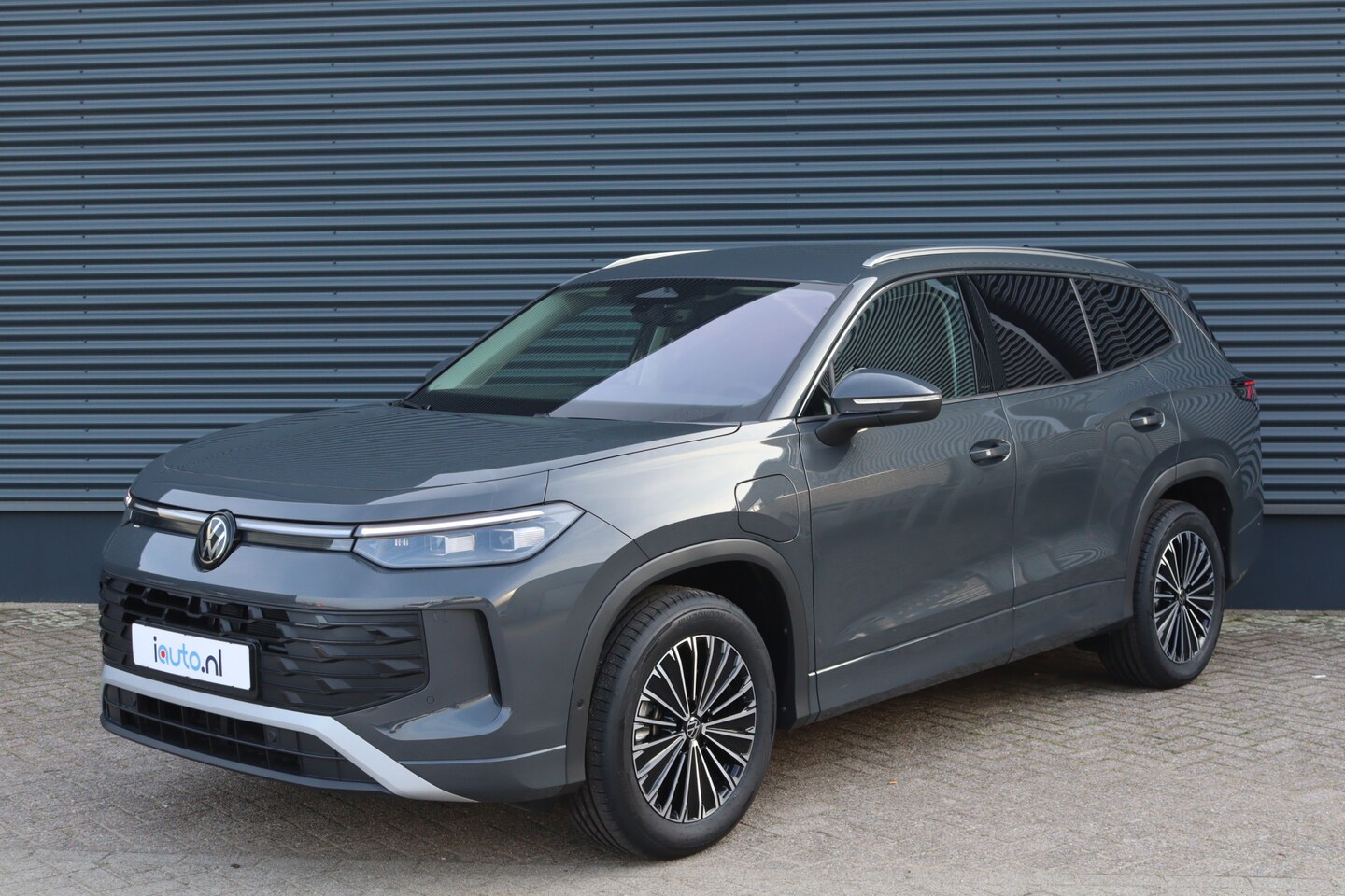 Volkswagen Tayron - 1.5 eHybrid 204PK Edition IQ.Light/Keyless/Camera/DCC/Winterpakket/Elek. klep/Dodehoek/Tre - AutoWereld.nl