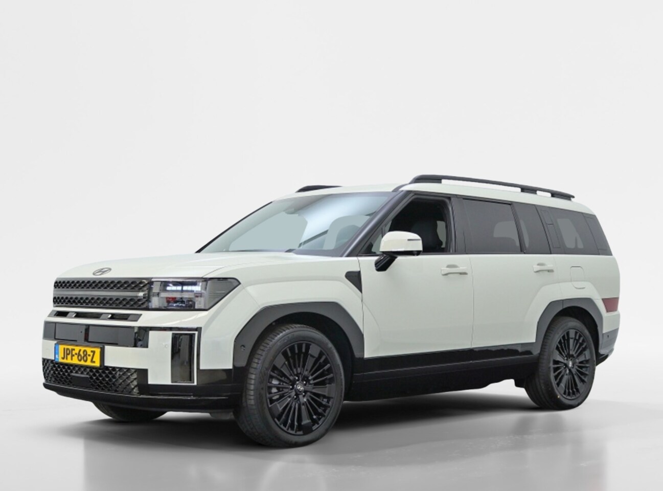 Hyundai Santa Fe - 1.6 T-GDI PHEV Black Line 6-zits | All season banden | Lease mog - AutoWereld.nl