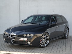 Alfa Romeo 159 Sportwagon - 1.750 TBI Turbo 200 PK TI | Leder | Bose | Xenon | Cruise | 19"