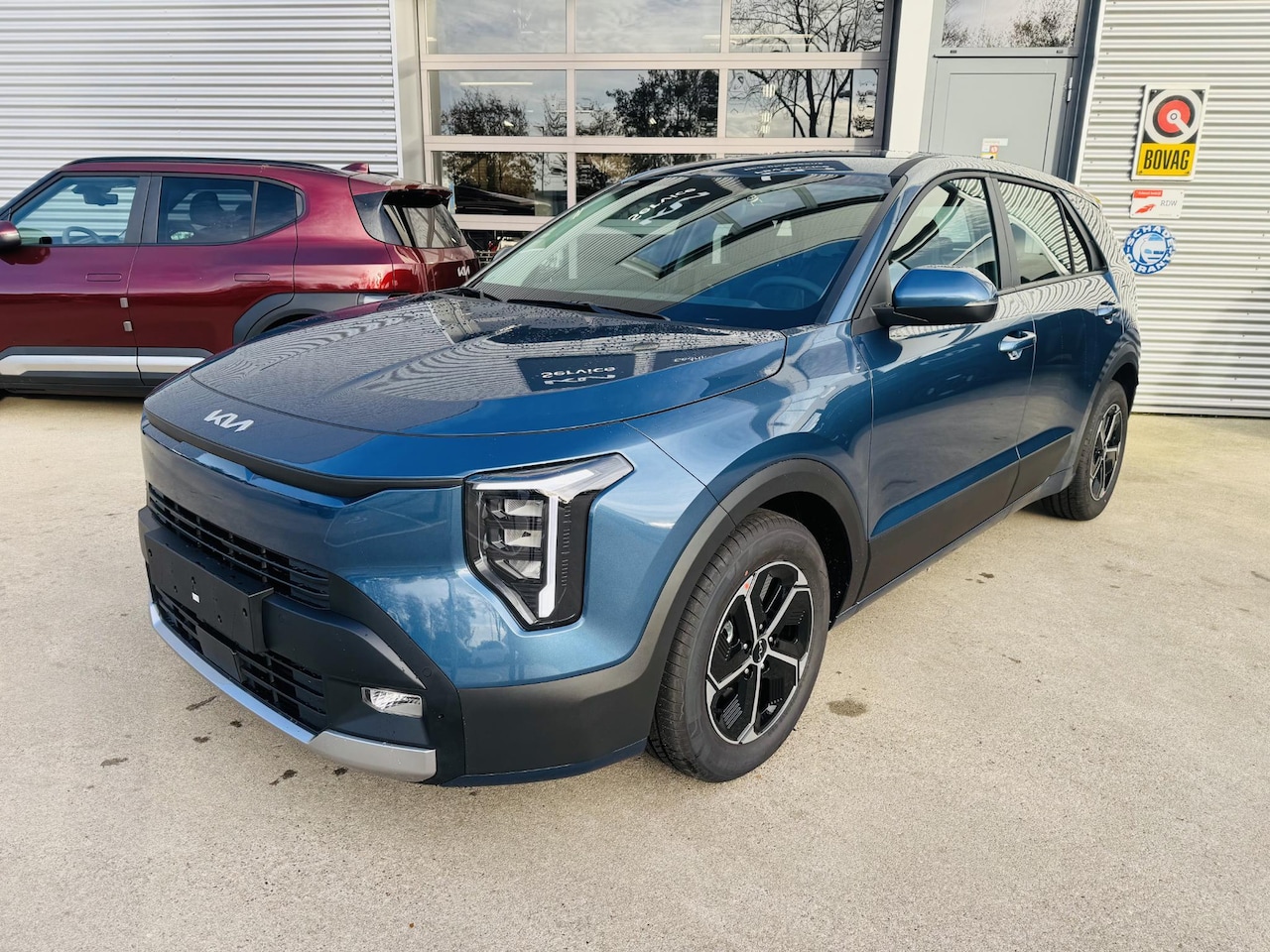 Kia Niro - 1.6 GDi Hybrid ComfortLine Rijklaar incl. Metalliclak | VoorraadVoordeelAuto | Ruim €3800, - AutoWereld.nl
