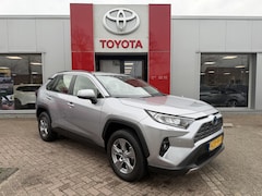 Toyota RAV4 - 2.5 Hybrid AWD Dynamic Edition | Trekgewicht 1650kg | Stoel- en stuurverwarming | Parkeers