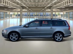 Volvo V70 - 2.5T Momentum Altijd 20 v70's op voorraad, Garantie, rijklaar, Leder, trekhaak, Rijklaar+G
