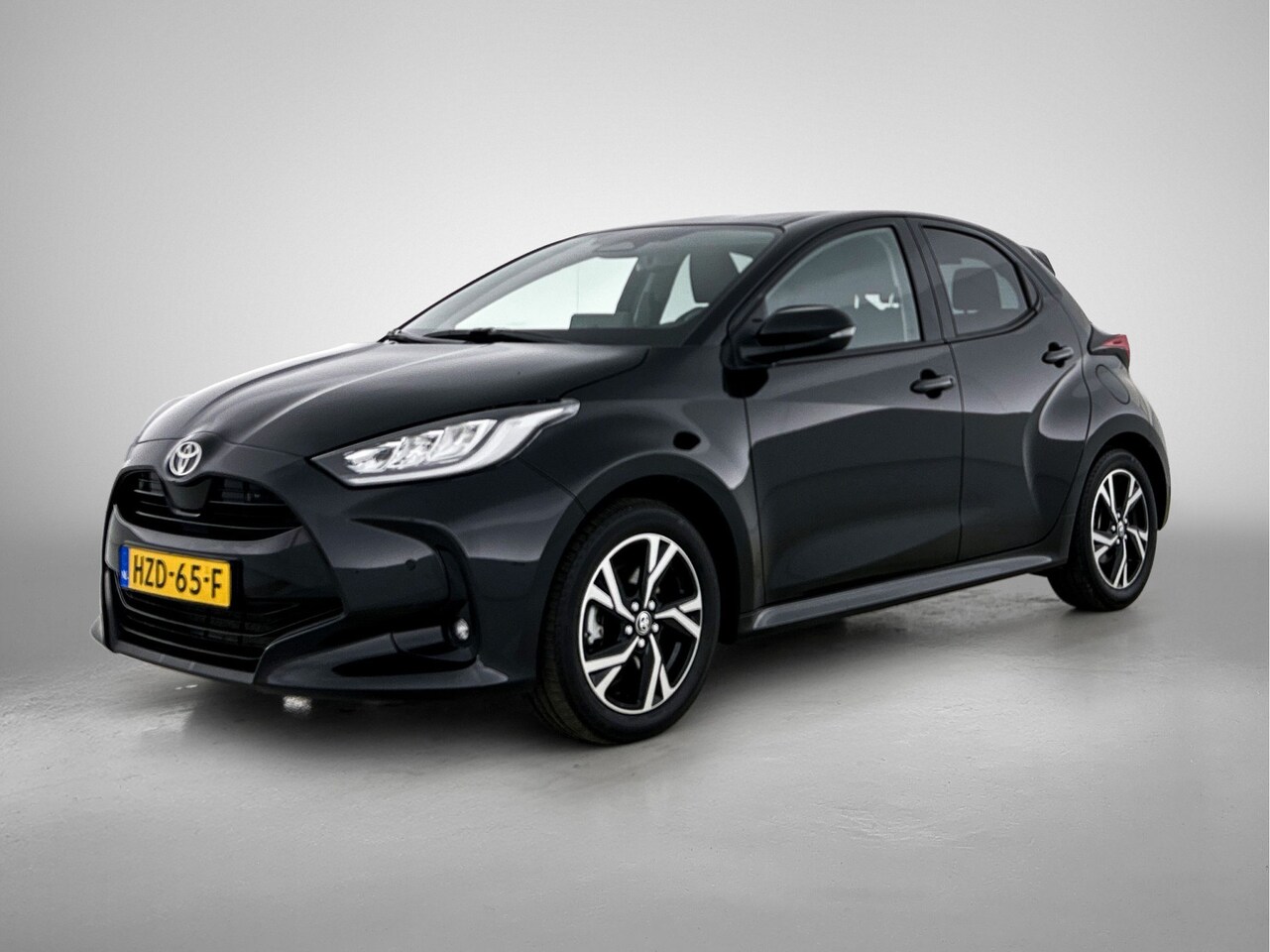 Toyota Yaris - 1.5 Hybrid 115 Dynamic Comfort Pack | BTW voertuig | Dodehoek detectie | Stoel+stuurverwar - AutoWereld.nl